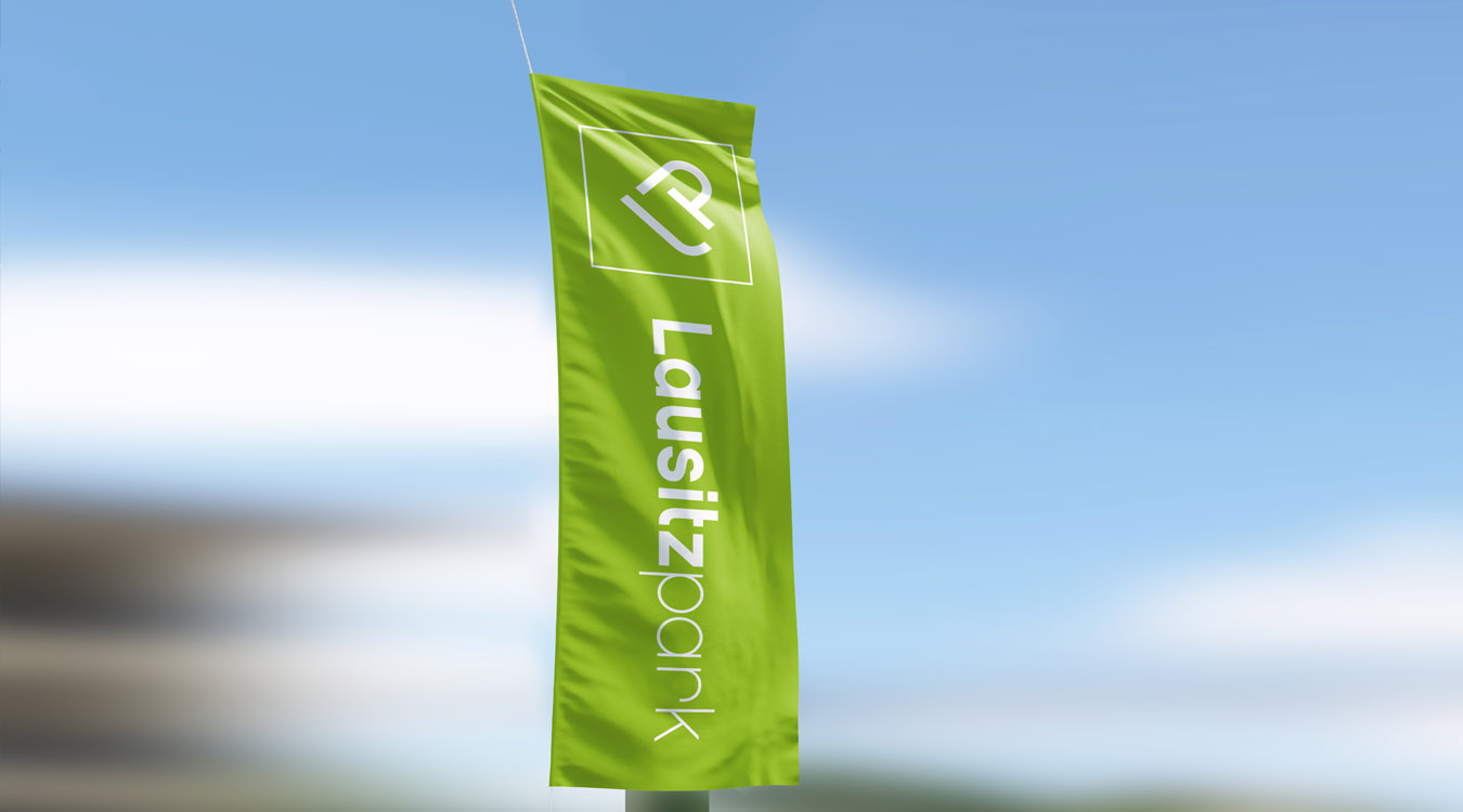 staub-Berlin-EDEKA-Lausitzpark_flag